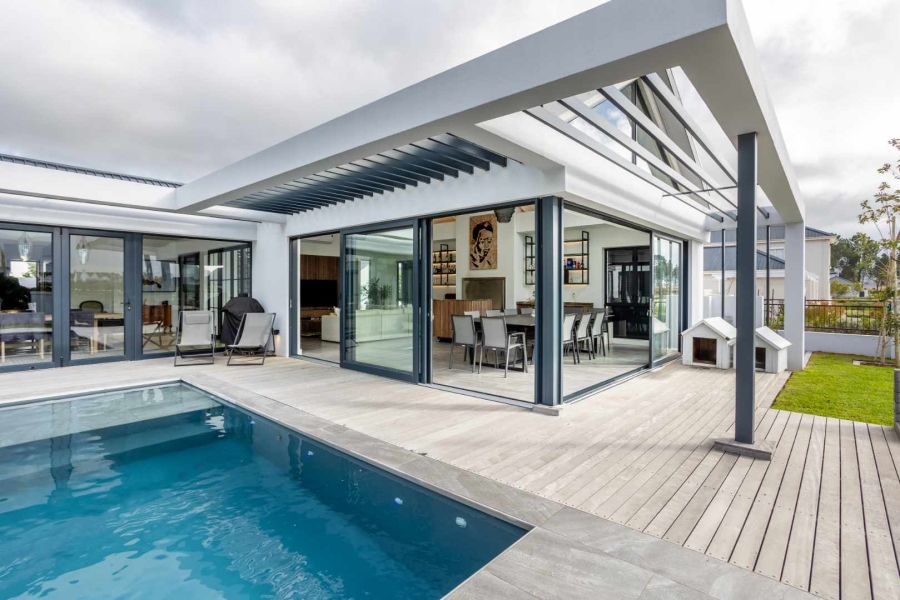 To Let 5 Bedroom Property for Rent in Val De Vie Estate Western Cape